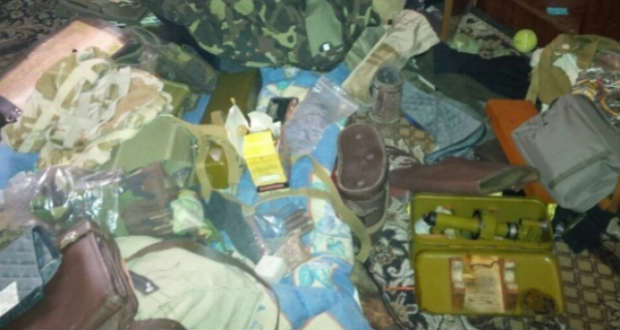 Teljes fegyverraktárra bukkantak egy ungvári lakásban