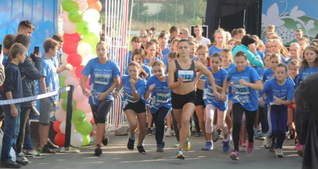 Közel fél ezren futottak az idei Beregszászi Jótékonysági Félmaratonon