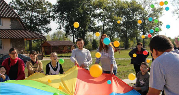 Élménypedagógiai képzés Hetyenben