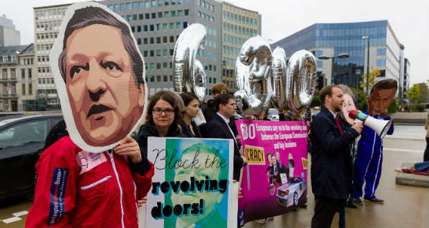 Tömegek tiltakoznak Barroso új állása ellen