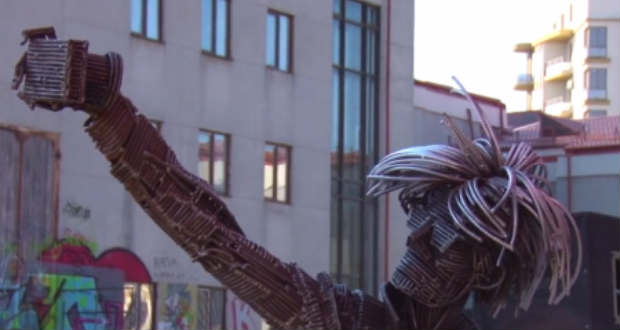 Andy Warhol-szobrot avattak Ungváron