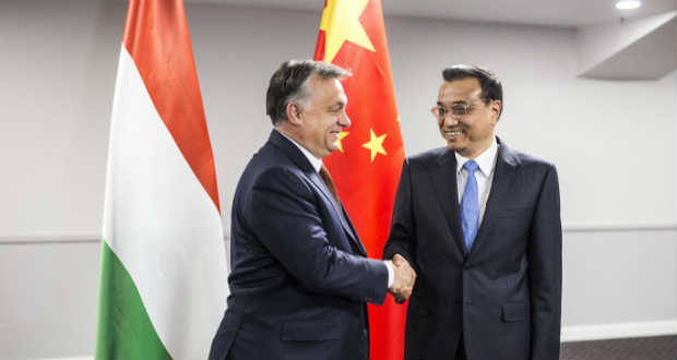 Rigai csúcs – Orbán Viktor a kínai kormányfővel tárgyalt