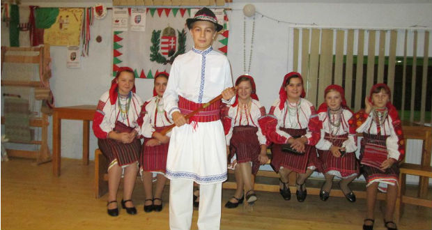 Pávácskák harmadjára – ismét szurkolhatunk külhoni indulóknak is