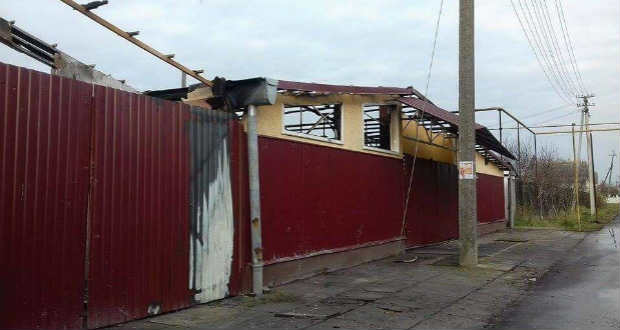 Leégett egy bátyúi kávézó terasza