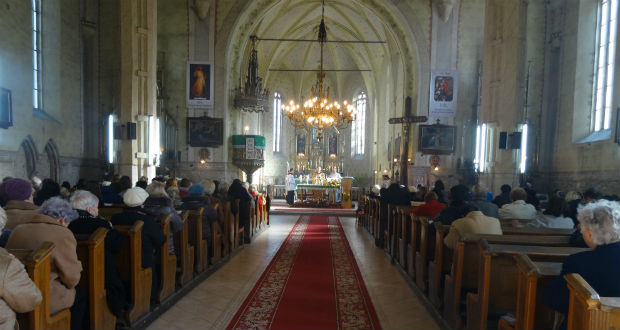 Kettős ünnep a beregszászi római katolikus templomban