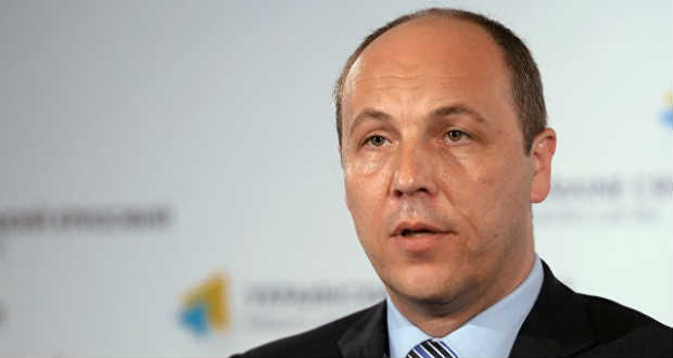 Az ukrán házelnök felszólította a kijevi tüntetőket a parlament blokádjának beszüntetésére