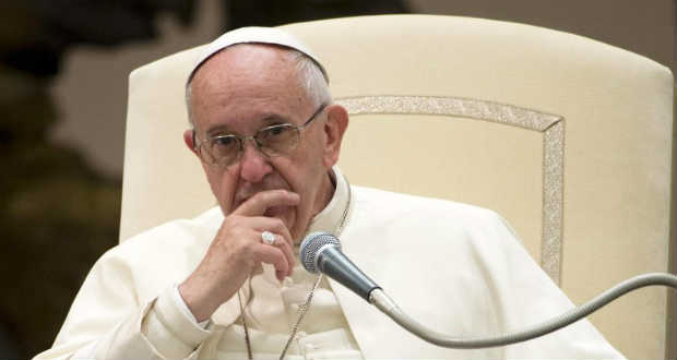 Az AIDS-betegek jobb orvosi ellátásáért emelte fel szavát Ferenc pápa