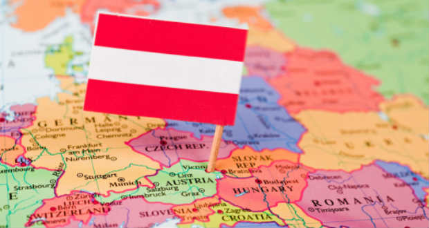 Ausztriában az államfőválasztásról és a menekültválság elleni küzdelemről szólt az idei év