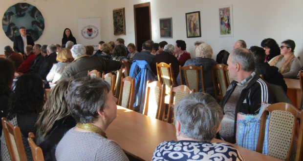 Számítástechnikai tanfolyamot indítottak 55 év fölöttiek számára Beregszászban