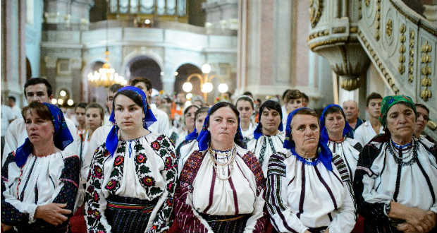 Eltűnhet a magyar ima a moldvai csángó falvakból?