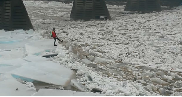 Kárpátalja ma: jégtánc a zajló Ungon