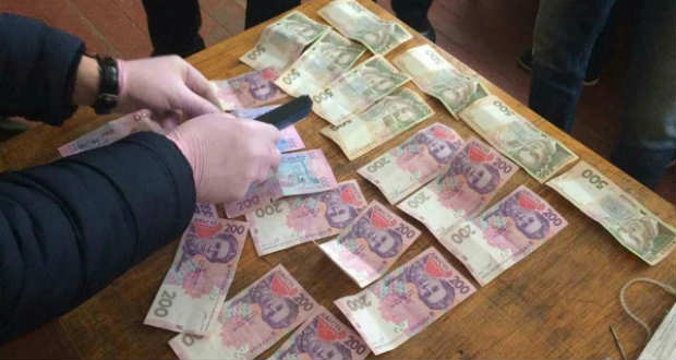 Egy 16 éves lány rabolta ki barátnője házát Szolyván