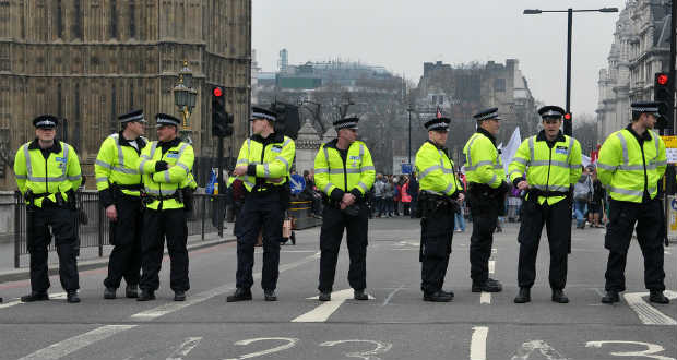 Gyalogosok közé hajtott egy autó Londonban