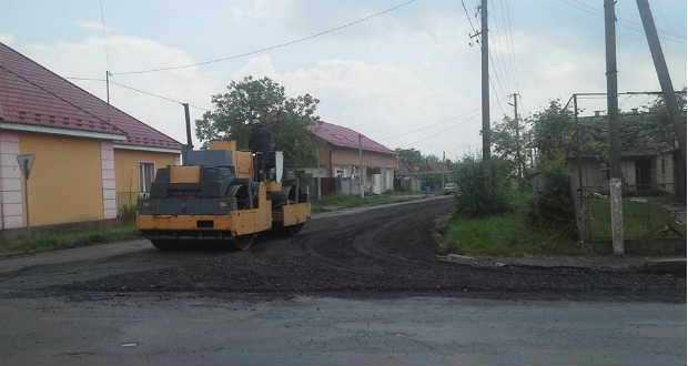 Épül a nagypaládi út