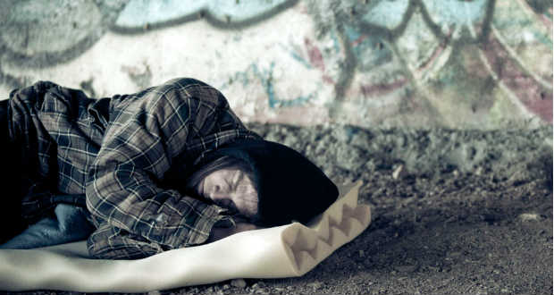 Hajléktalan emberek mutathatják be újra saját fotóikon Budapestet