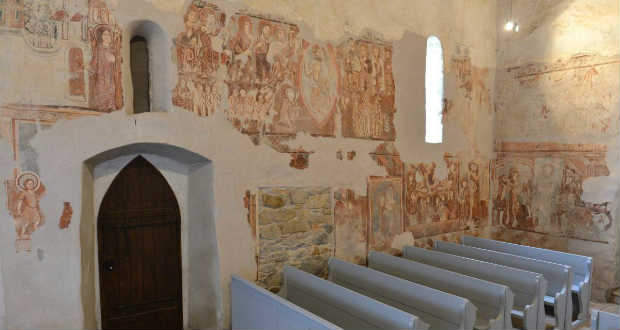 Restaurálták az erdélyi sepsikilyéni középkori unitárius templom Szent-László legendát ábrázoló freskóját