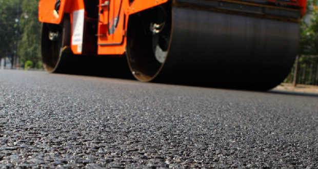 Öt éven belül minden fővárosi földutat le kell aszfaltozni