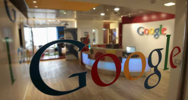 Brüsszel 2,4 milliárd euróra büntette a Google-t a versenyszabályok megsértése miatt