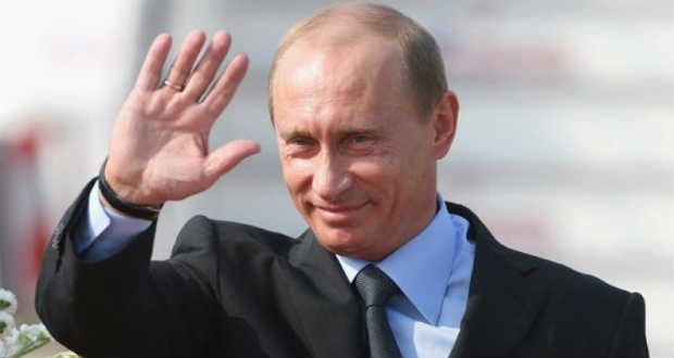 Putyin ismét az Ukrajnától elcsatolt Krím félszigetre látogatott, ezúttal az Artek gyermektáborba