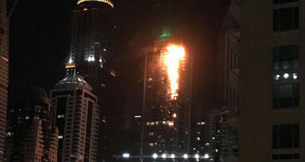 Kigyulladt a világ egyik legmagasabb toronyháza