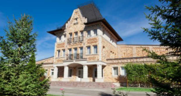 Betörők jártak a Csizaj borvállalatnál
