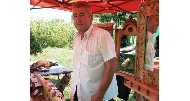 Kárpátaljáról jöttem, mesterségem címere: fafaragó