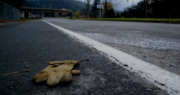 Kemény István: Kesztyű