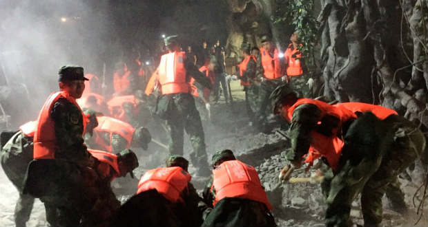 Földrengés pusztított Kínában