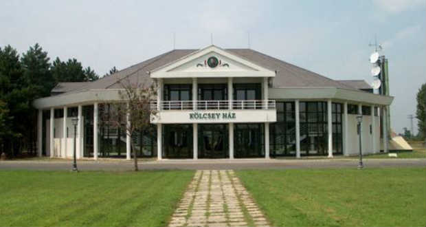 Megkezdődött a Kárpát-medencei Nemzetpolitikai Szabadegyetem Lakiteleken