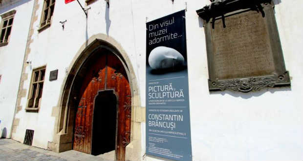 Kolozsváron megnyitották a látogatók előtt Mátyás király szülőházát