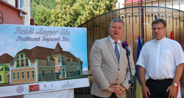 Elkezdődött az első kárpátaljai Magyar Ház építése Rahón