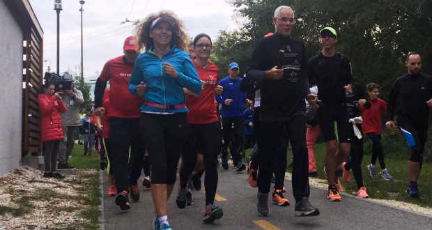 500 év, 500 kilométer – elrajtoltak a nagydobronyi gyermekekért futó budapestiek