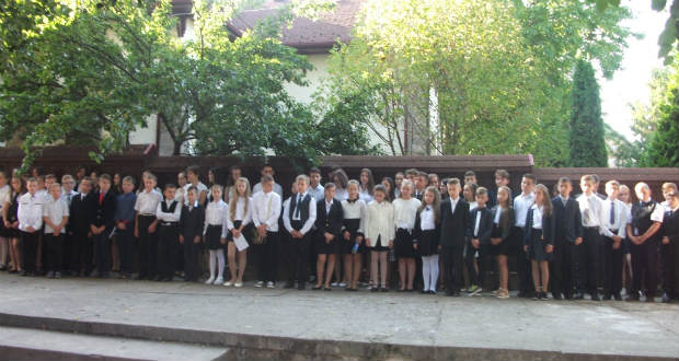 Tanévnyitó ünnepség a Beregszászi Bethlen Gábor Magyar Gimnáziumban