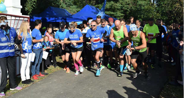 Kárpátaljai gyerekek futnak együtt Kokóval