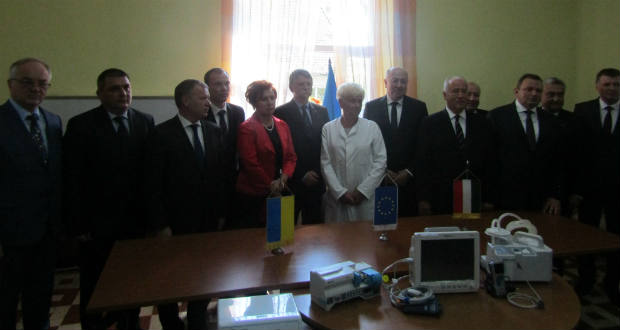 Orvosi műszerek a beregszászi kórház gyermekosztályának