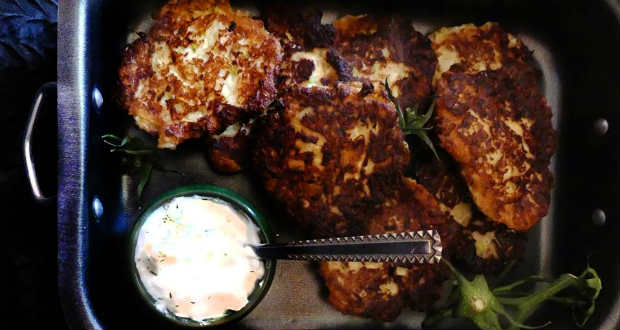 Cukkinis-túrós tócsni