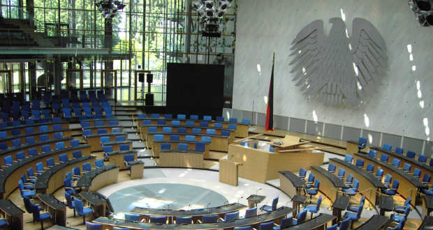 Először ülésezik az új összetételű Bundestag