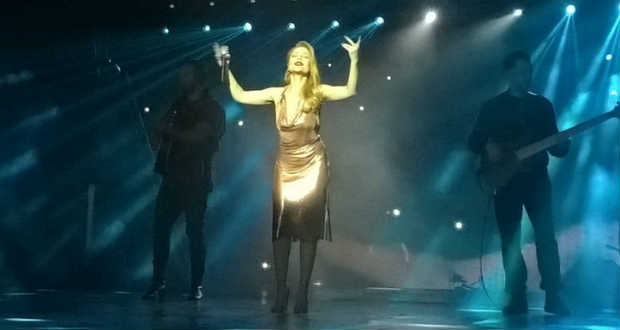 Ungváron koncertezett Tina Karol