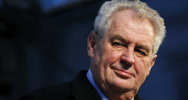 Beiktatták hivatalába Milos Zemant