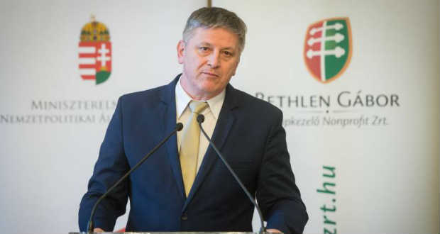 Grezsa István: kettős játék az ukrán nyelvtörvény hátterében