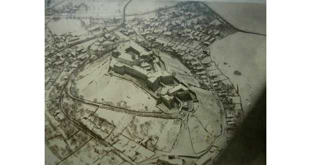 Kárpátalja anno: több mint százéves légifelvétel a munkácsi várról