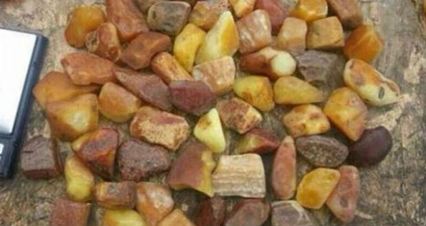 Egy volt beregszászi rendőr akart borostyánt csempészni Magyarországra