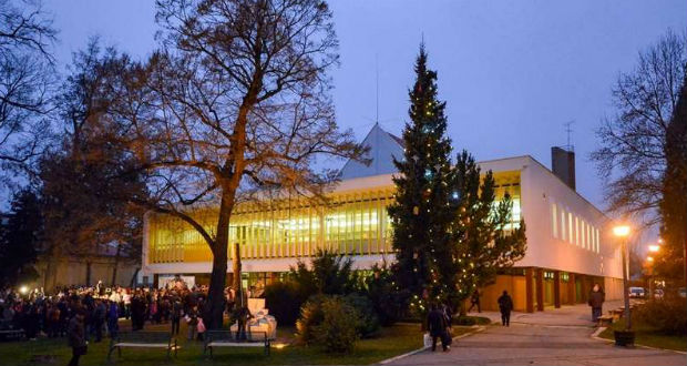 Kárpátaljai magyar festők munkáiból nyílt kiállítás Bonyhádon