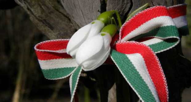 Czébely Lajos: Bújkáló március