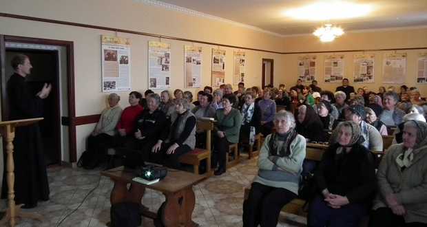 Özvegyeknek és egyedülállóknak tartottak lelki napot Karácsfalván