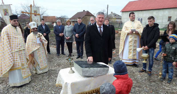 Alapkőszentelés Mátyfalván