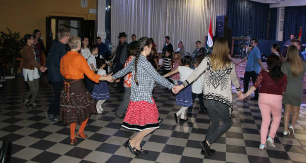 Tavasz, hagyományőrzés, folkkocsma