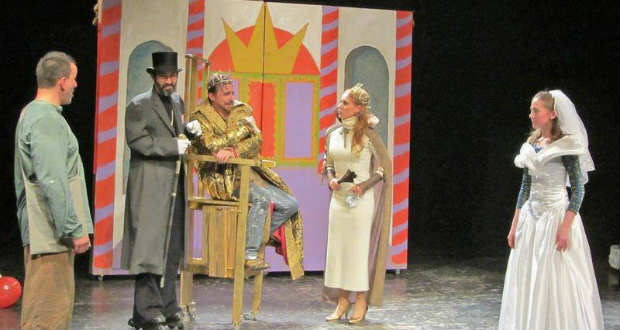 A Kárpátaljai Megyei Magyar Drámai Színház is részt vesz a Pécsi Családi Színházi Fesztivált