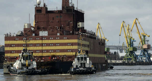 Elindult első tengeri útjára az orosz úszó atomerőmű