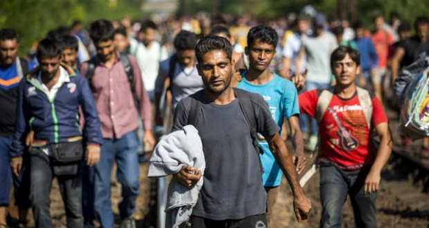 Több mint ezren kitörtek egy mexikói befogadóközpontból